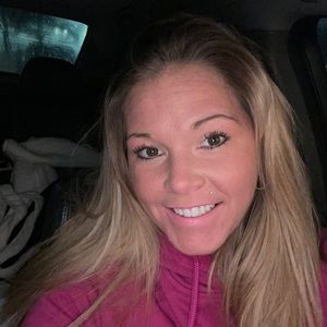 Meet your Posher, Adrienne